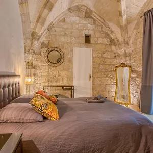 La Chapelle Du Miracle Apartment